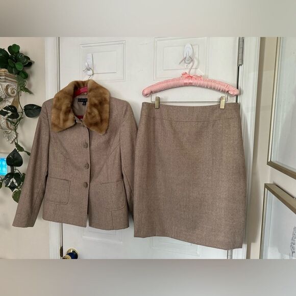VTG Albert Nipon Boutique Fur Collar Tan Gold Sheen Wool Skirt Suit Size M/6/8P - Picture 9 of 16